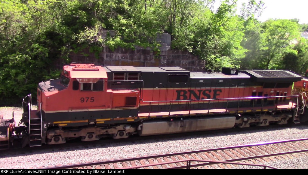 BNSF Q-NWHLAC